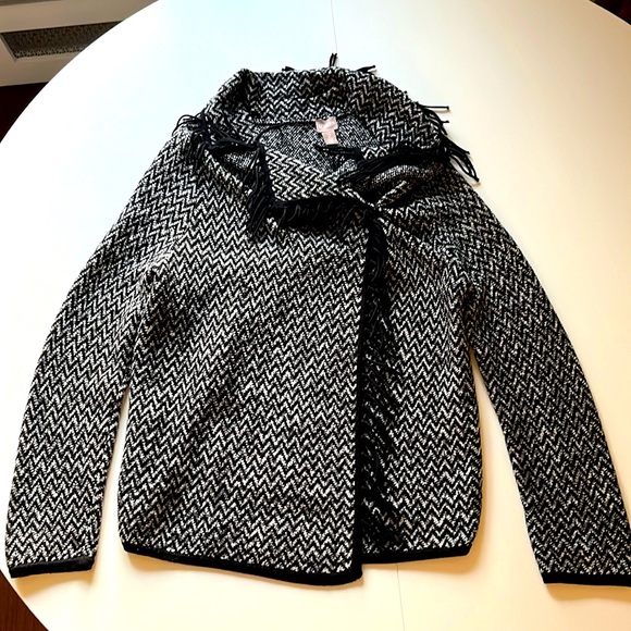 Chico’s black and white snap collar wrap sweater - Picture 1 of 4